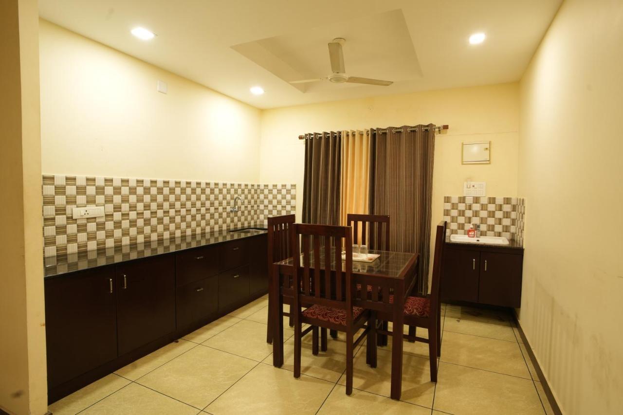 K V Suites Kochi Ngoại thất bức ảnh