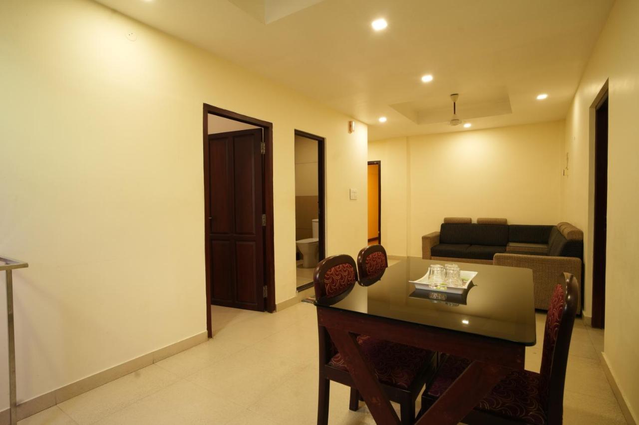 K V Suites Kochi Ngoại thất bức ảnh