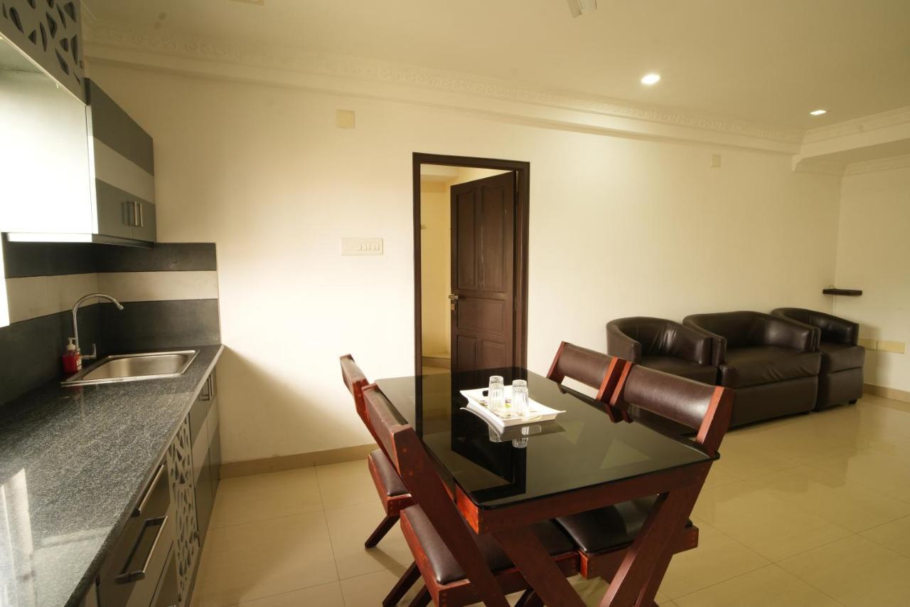K V Suites Kochi Ngoại thất bức ảnh