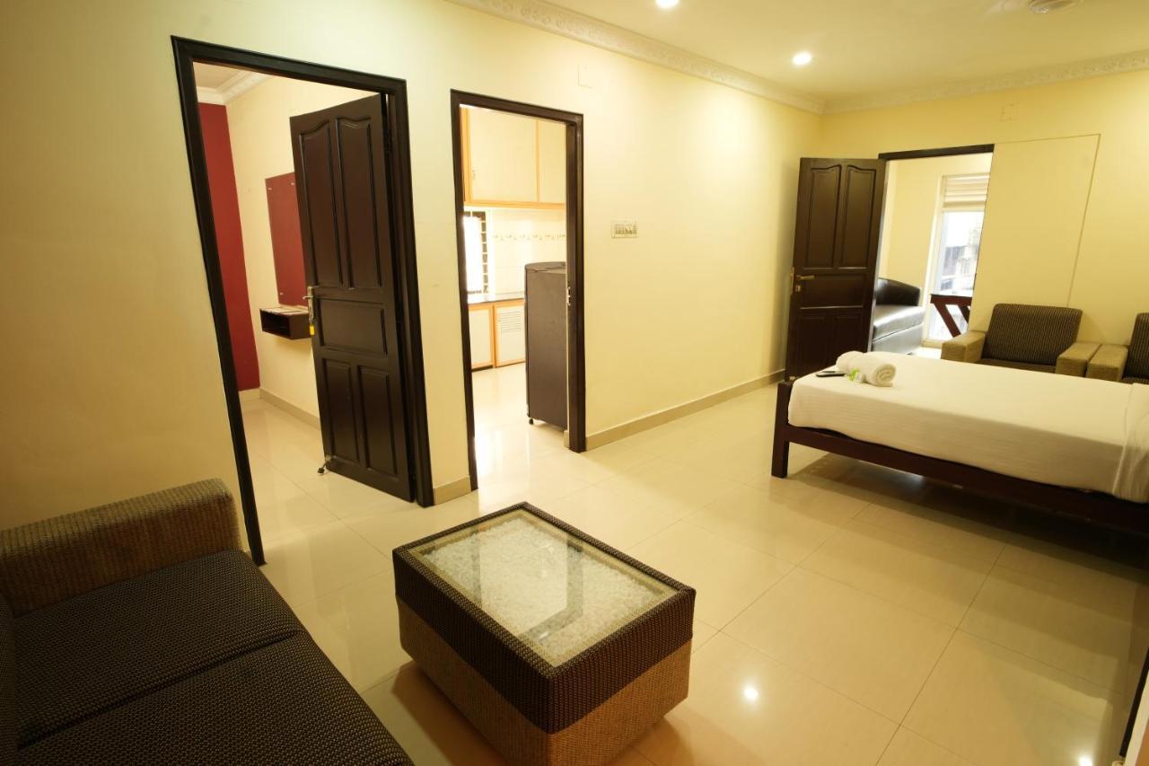 K V Suites Kochi Ngoại thất bức ảnh
