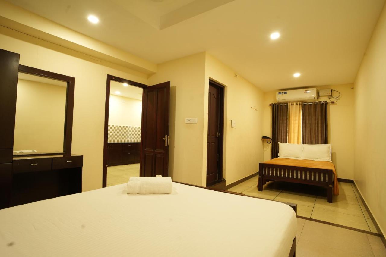 K V Suites Kochi Ngoại thất bức ảnh