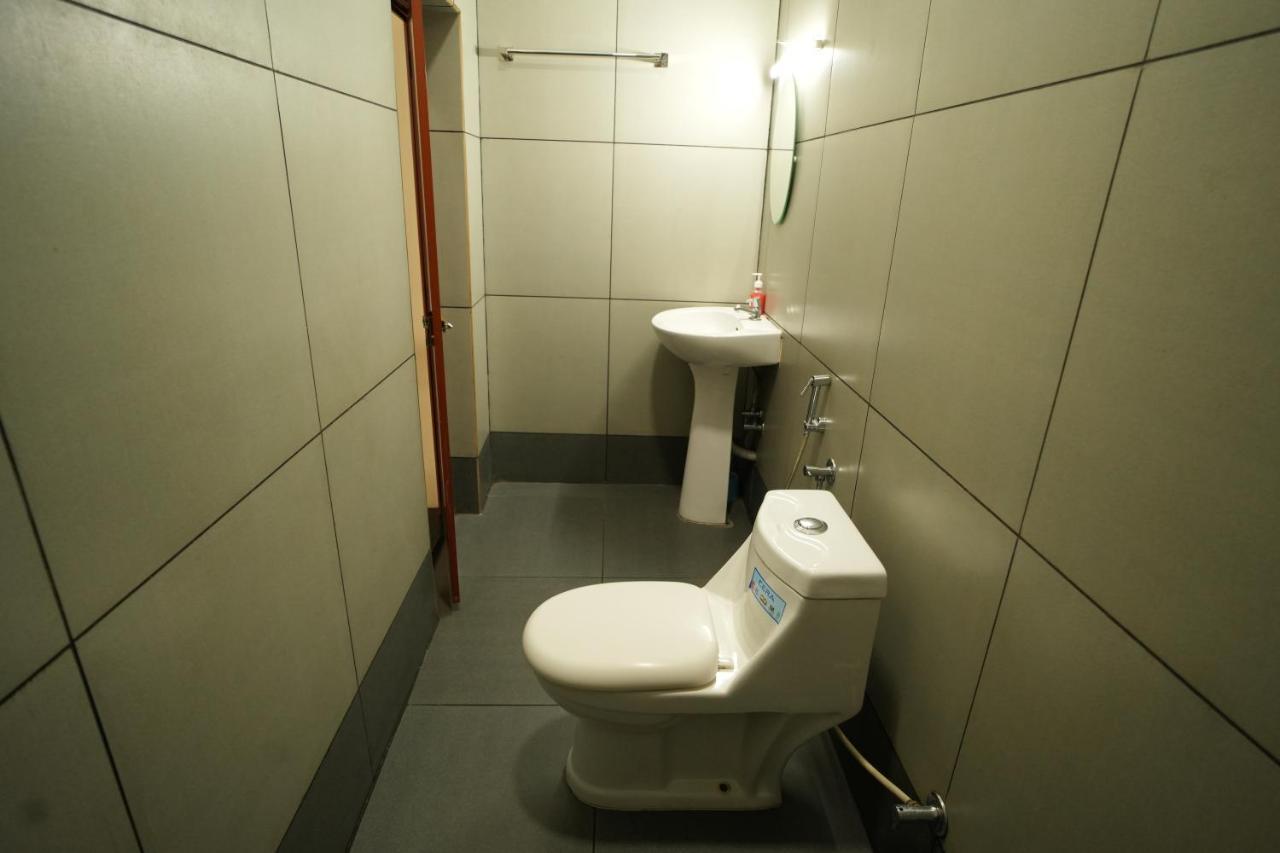 K V Suites Kochi Ngoại thất bức ảnh