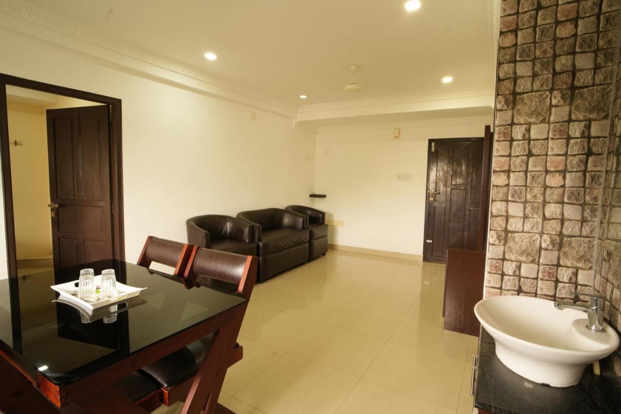K V Suites Kochi Ngoại thất bức ảnh