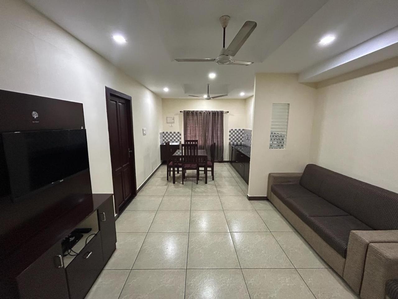 K V Suites Kochi Ngoại thất bức ảnh