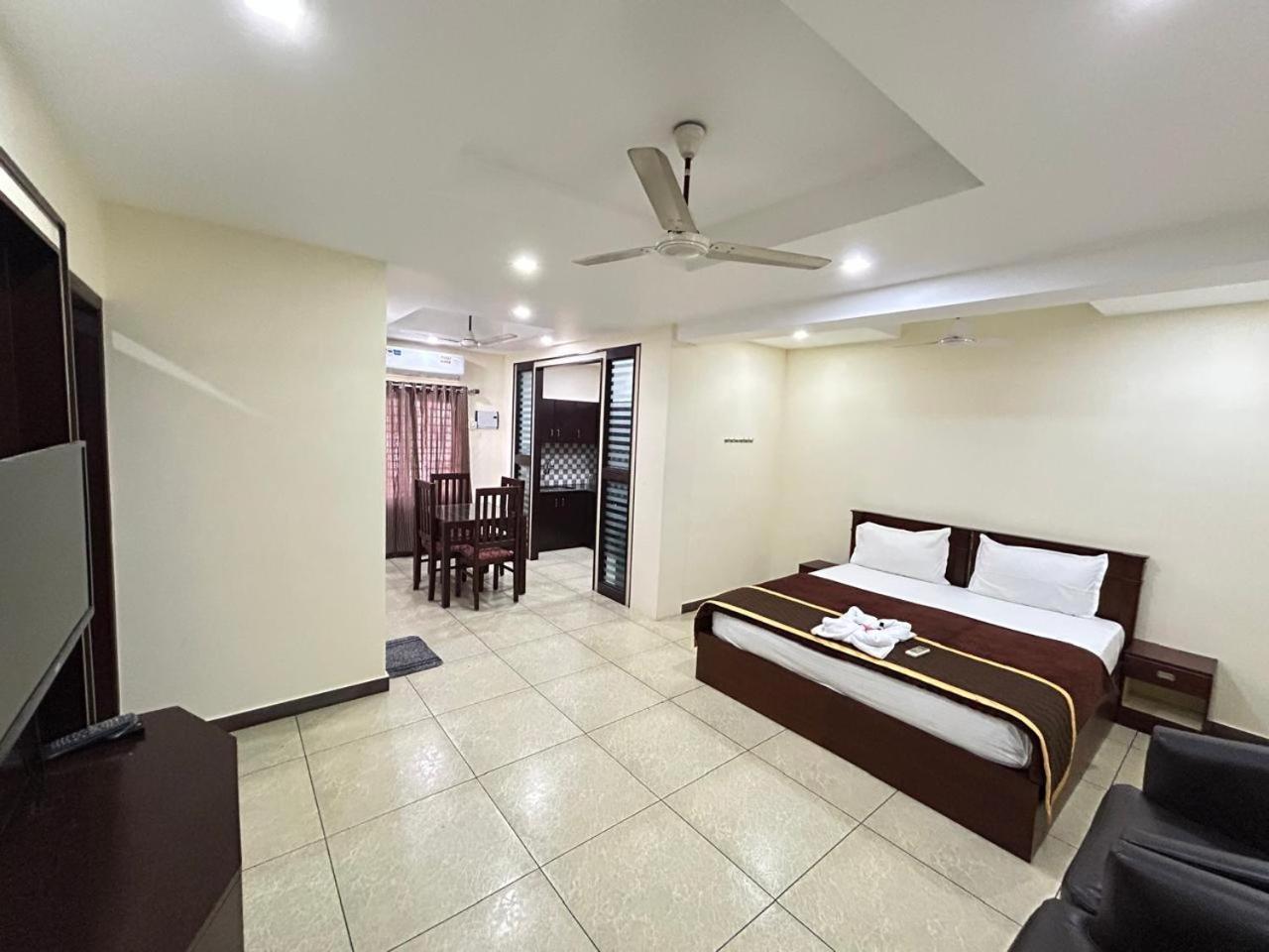 K V Suites Kochi Ngoại thất bức ảnh