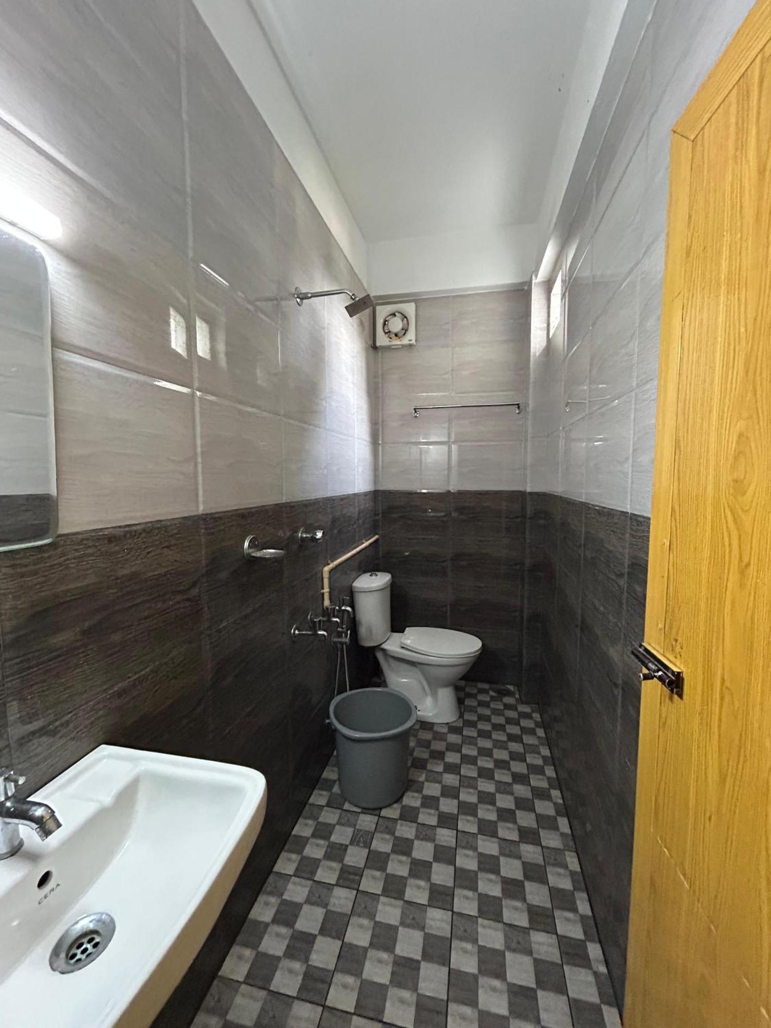 K V Suites Kochi Ngoại thất bức ảnh
